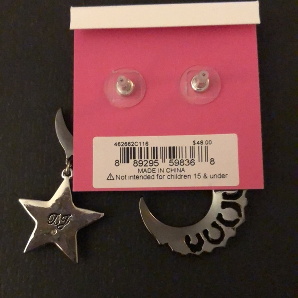 Betsey Johnson Silver & Gunmetal Tone Moon & Star Mismatch Drop Earrings NWT - Picture 12 of 15